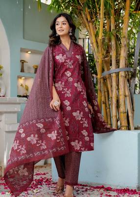 Women floral embroidered regular kurta with trousers & with dupatta 1