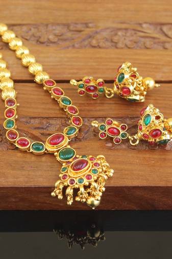 Designer gold plated kempu necklace set