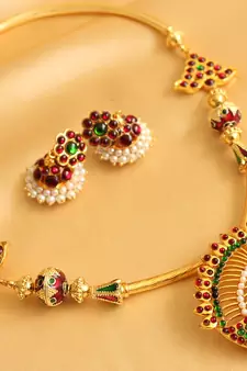 Gorgeous Peacock Pendant Temple Necklace Set