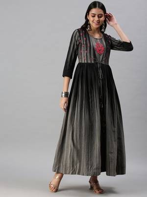 women's ankle length round neck grey floral anarkali kurta 2