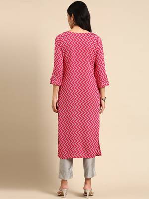 Showoff women's calf length v-neck pink chevron straight kurta 5