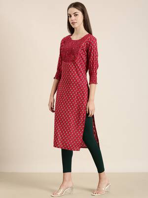 women's calf length round neck fuchsia floral straight kurta 4