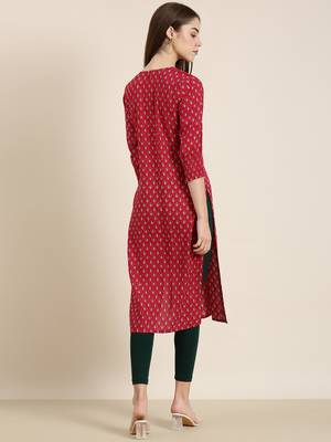 women's calf length round neck fuchsia floral straight kurta 5