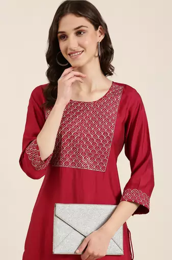 women's calf length round neck maroon solid straight kurta