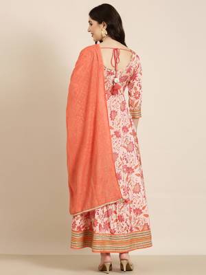 women's ankle length round neck peach floral anarkali kurta comes with duppatta 5