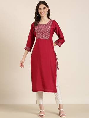 women's calf length round neck maroon solid straight kurta 1