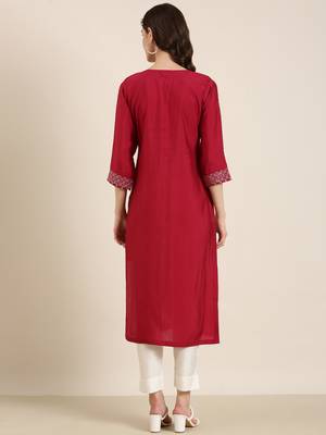 women's calf length round neck maroon solid straight kurta 5