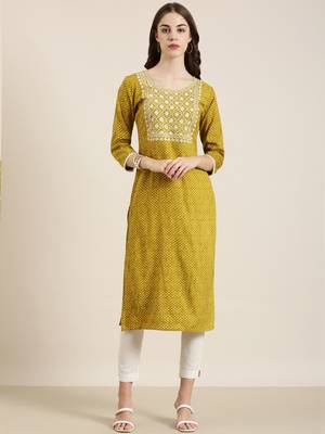 women's calf length round neck mustard geometric straight kurta 1