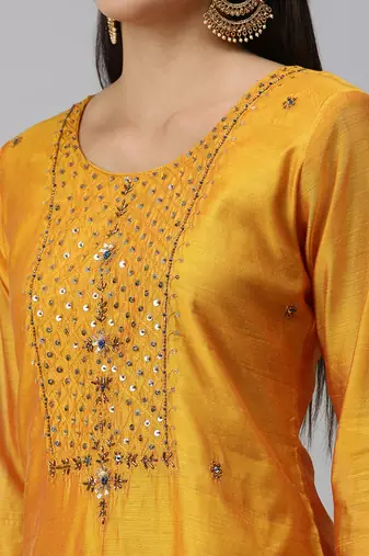 women's calf length round neck mustard ethnic motifs straight kurta