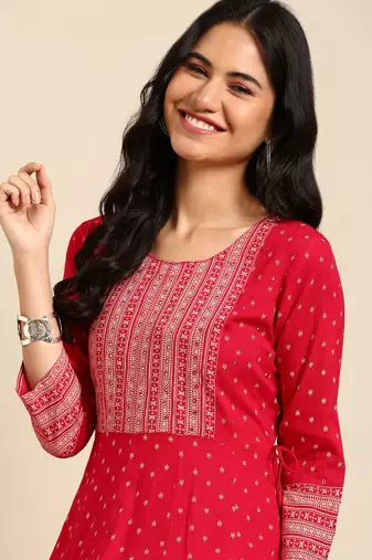 Showoff women's ankle length round neck magenta ethnic motifs straight kurta