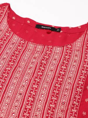 Showoff women's ankle length round neck magenta ethnic motifs straight kurta 3