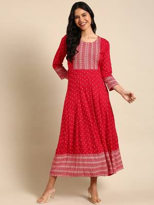 Showoff women's ankle length round neck magenta ethnic motifs straight kurta 1
