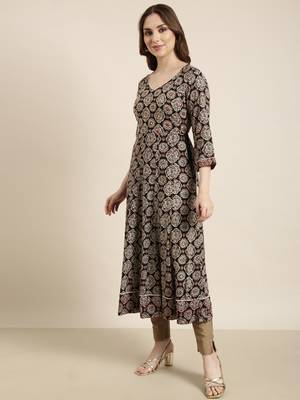 women's calf length v-neck black ethnic motifs anarkali kurta 3