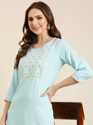 women's calf length round neck blue solid straight kurta 1