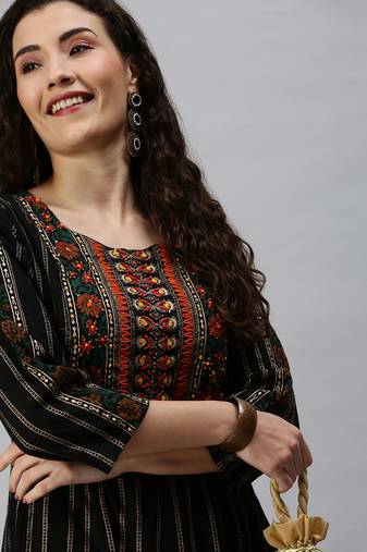 women's calf length round neck black striped anarkali kurta