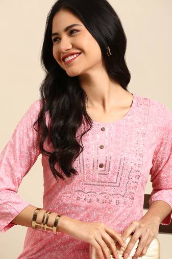 Showoff women's calf length round neck pink woven design straight kurta