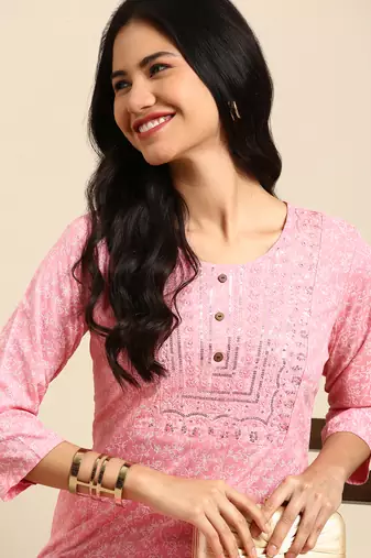 Showoff women's calf length round neck pink woven design straight kurta