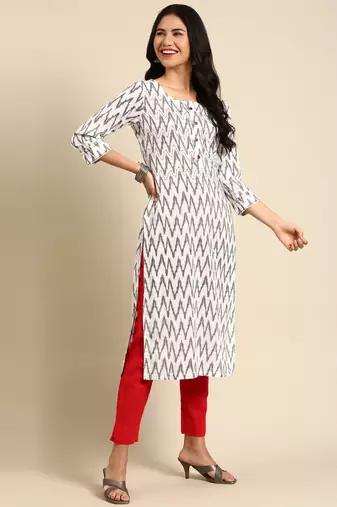 Showoff women's calf length round neck white chevron straight kurta