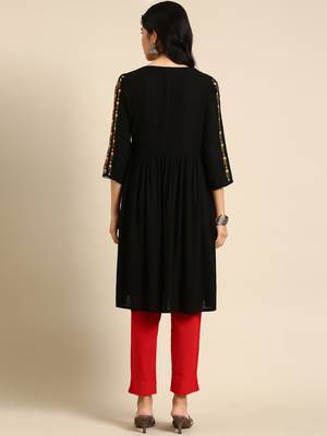 women's knee length round neck black solid anarkali kurta 5