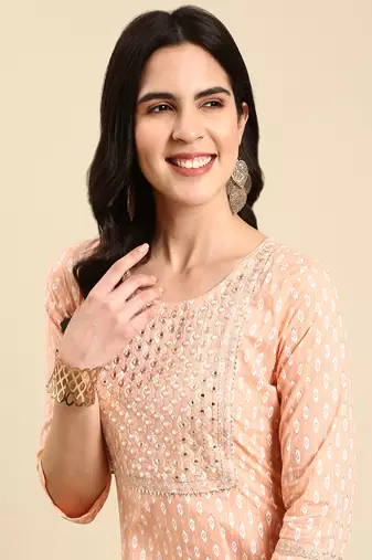 women's calf length scoop neck peach geometric straight kurta