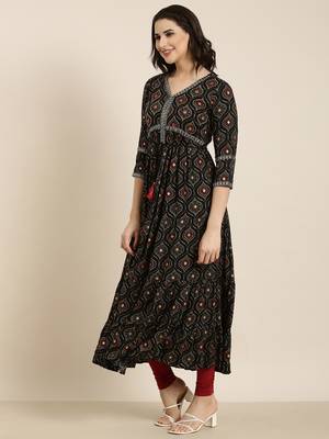women's calf length v-neck black bandhani anarkali kurta 3