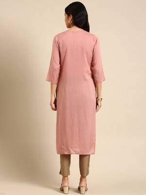 Showoff women's calf length round neck mauve solid straight kurta 4