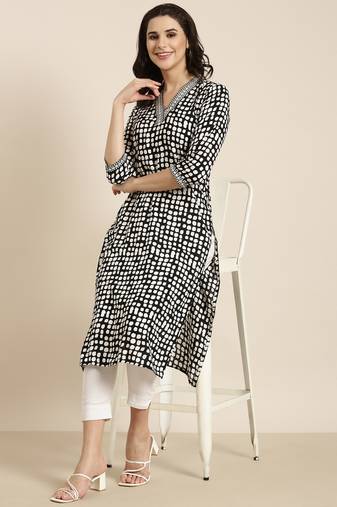 women's calf length v-neck black geometric straight kurta