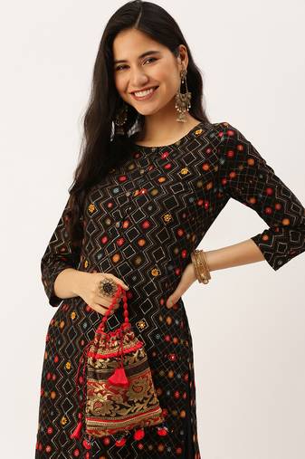 Showoff women's calf length round neck black geometric straight kurta