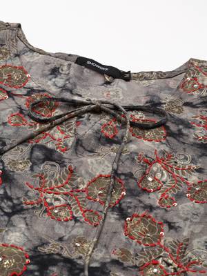 women's calf length keyhole neck grey floral straight kurta 3
