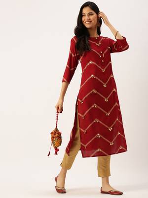 Showoff women's calf length round neck maroon solid straight kurta 5