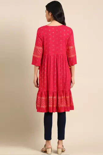 Showoff women's calf length round neck pink geometric straight kurta