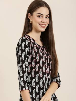 women's calf length round neck black ethnic motifs straight kurta 1