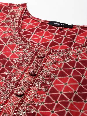 women's calf length scoop neck maroon geometric straight kurta 3