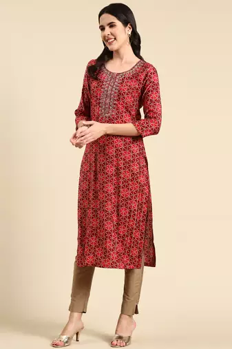 women's calf length scoop neck maroon geometric straight kurta