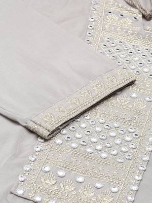 women's calf length round neck grey solid straight kurta 3
