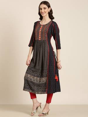 women's calf length round neck navy blue geometric a-line kurta 4
