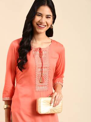 Showoff women's calf length round neck peach solid straight kurta 1
