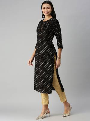Showoff women's calf length round neck black floral straight kurta 2