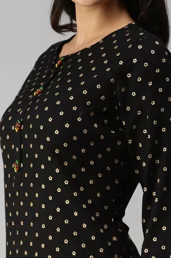 Showoff women's calf length round neck black floral straight kurta