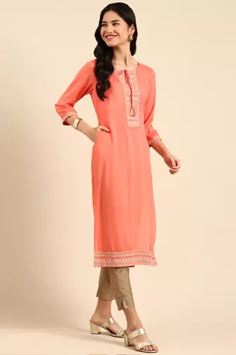 Showoff women's calf length round neck peach solid straight kurta