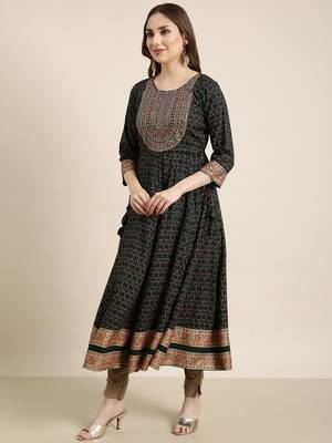 women's calf length round neck green ethnic motifs anarkali kurta 3