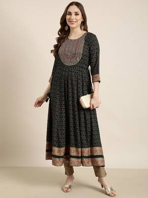 women's calf length round neck green ethnic motifs anarkali kurta 5