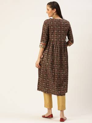 women's calf length round neck green embellished a-line kurta 4