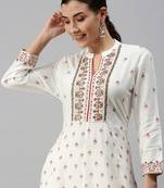 Showoff women's ankle length v-neck white floral anarkali kurta