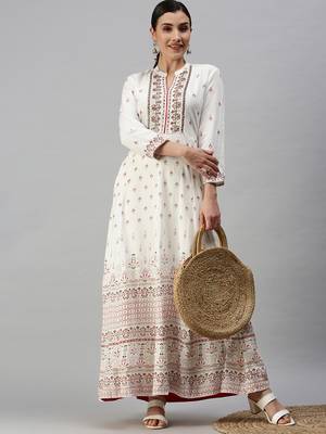 Showoff women's ankle length v-neck white floral anarkali kurta 5