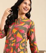women's calf length mandarin collar multi geometric straight kurta