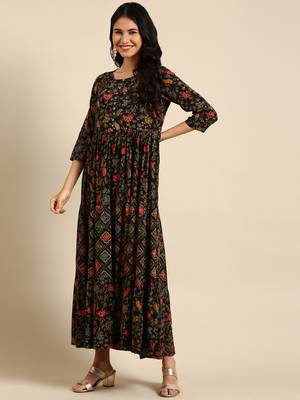 women's ankle length round neck black floral anarkali kurta 3