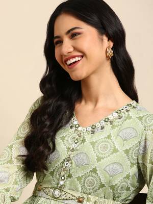women's calf length v-neck green solid anarkali kurta 1