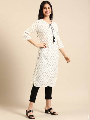 Showoff women's calf length round neck cream abstract straight kurta 3