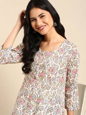 women's calf length round neck off white floral straight kurta 1